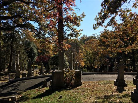 The Famous Tenants of Oak Hill Cemetery - Oak Hill Cemetery