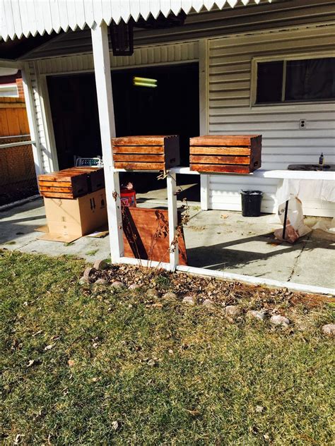 Breaking DIY: DIY Crate Coffee Table