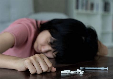 Heroin Overdose: Signs, Symptoms and Treatment