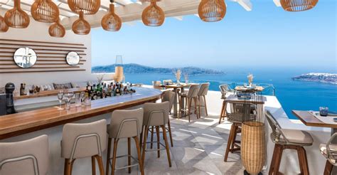 White Lounge Restaurant in Santorini | Imerovigli restaurant ...