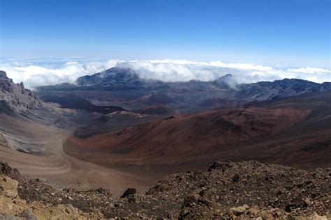 Experiencing the Haleakala Crater Hike in Maui | The Atlas Heart