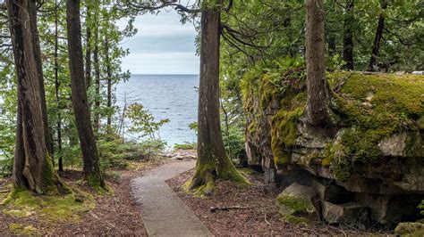 Best Bruce Peninsula Hiking Trails for Nature Lovers | Justin Plus Lauren