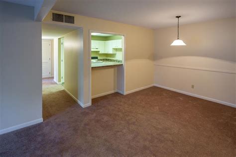 2 Bedroom & 1 Bath Apartment Photos at Canterbury Apartments ...