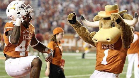 Big horns to fill: Texas’ Hook ’Em mascot brings fun, spirit and stellar dance moves