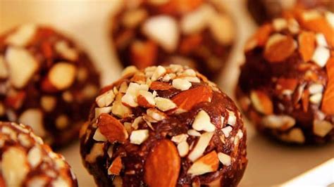 6 Healthy Vegan Snacks | World of Vegan