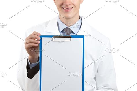 doctor looks at a computer monitor | Monitor, Health doctors, Web ...