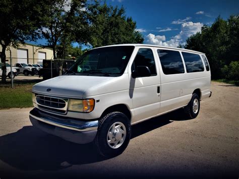 2002 Ford Super Duty E-350 Extended Passenger Van