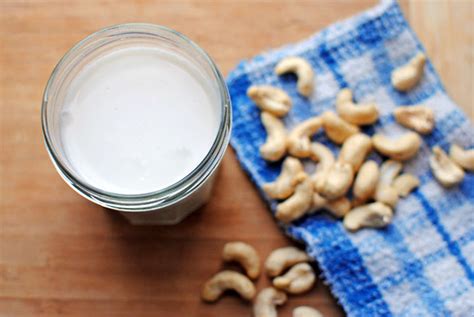 5 Interesting Facts about Cashew Nut Milk Nutrition | NutMilk