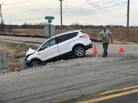 Crash causes closure near Huntley – Shaw Local