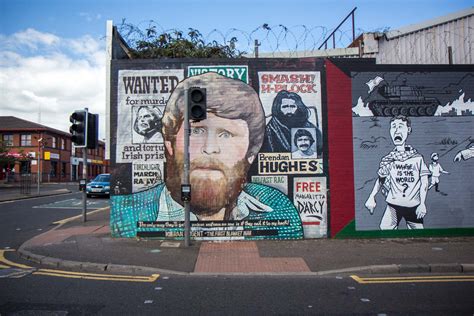 Belfast Peace Wall and its murals - how to see it for yourself