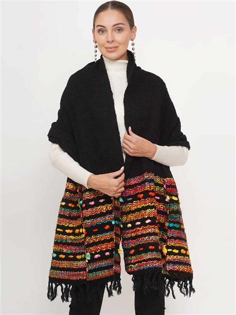 7 Woollen Scarves And Stoles Under ₹1000 You Can Grab From Myntra ...