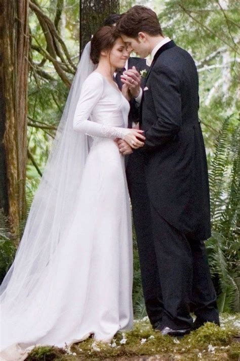 Kristen Stewart Long Sleeves Wedding Dress In Twilight ...