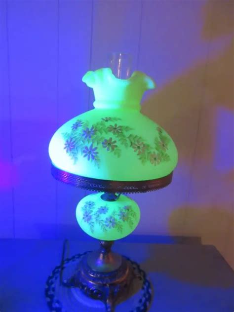 VINTAGE FENTON HAND Painted And Signed Custard Glass Uranium Gwtw Style Lamp $172.50 - PicClick