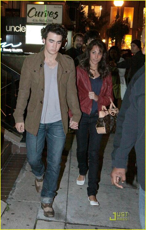 Joe & Kevin Jonas: Double Date with Demi & Danielle | Photo 308921 ...