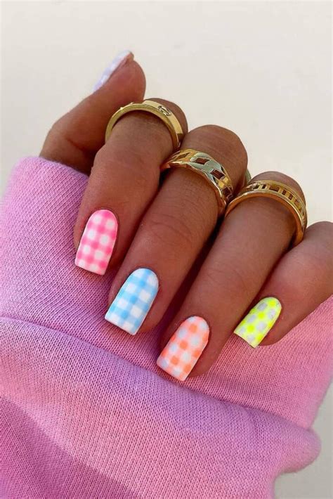 22 Amazing Summer Neon Nail Designs To Try In 2021