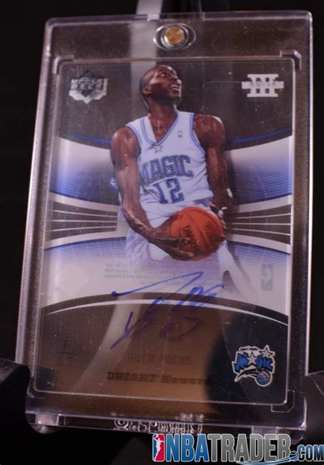 Dwight-Howard-Upper-Deck-Trilogy-Auto-Focus-Autograph - NBA Trader