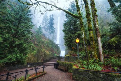 Multnomah Falls | Explorest