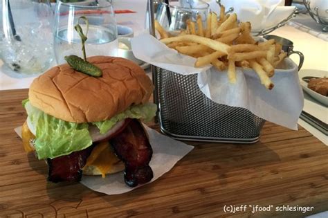 Prime Restaurant (Huntington, NY) – Great Burger @Brunch | Jfood Eats