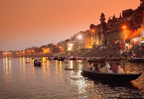 varanasi temple | Famous Indian Landmarks List