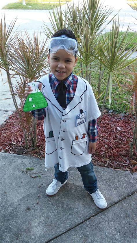 T-shirt and marker scientist lab coat for career day at school. | Scientist costume, Kids lab ...