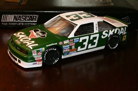 Harry Gant 1991 Skoal Bandit Oldsmobile Cutlass. | Nascar race cars, Nascar cars, Nascar diecast