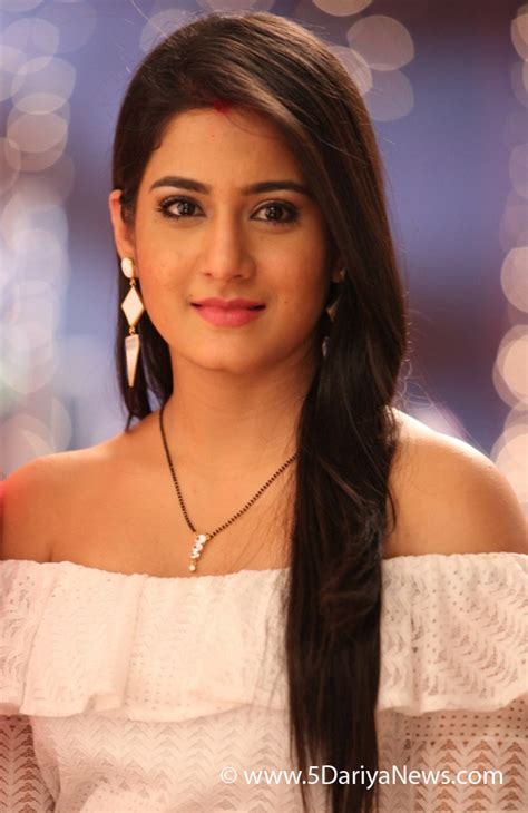 Aditi Rathore in new avatar in 'Naamkarann'