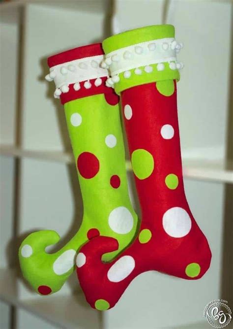 30 Stunning Christmas stocking ideas for stylish interiors