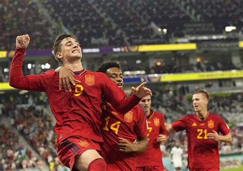 Teen Gavi leads Spain to 7-0 rout of Costa Rica at World Cup | AP News