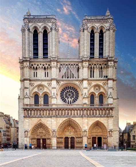 Catedral de Notre-Dame de Paris - França - InfoEscola