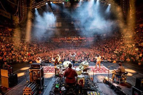 Turnpike Troubadours Inducted Into Oklahoma Music Hall Of Fame, Play For Sell Out Crowd And ...