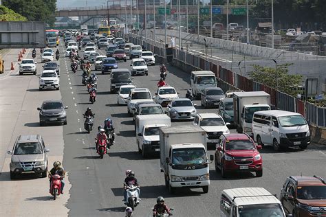 Traffic congestion eases in Metro Manila in 2021 - BusinessWorld Online