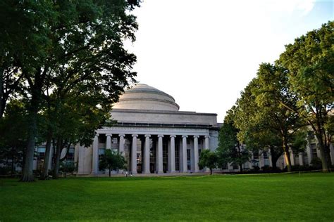 The MIT Campus, Killian Court, Cambridge, MA. | University campus ...