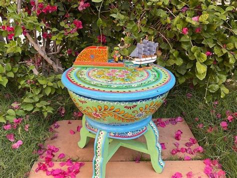 Smooth 4 Legs Wooden Painted Round Coffee Table, Rs 1200 Shivshakti Handicrafts | ID: 26195074430