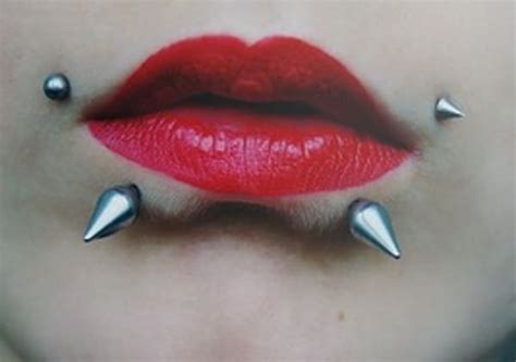 100+ Snake Bites Piercing Ideas, Jewelry and Information