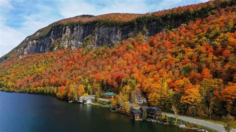 Why this small town is working to deter tourists' fall foliage photo ...