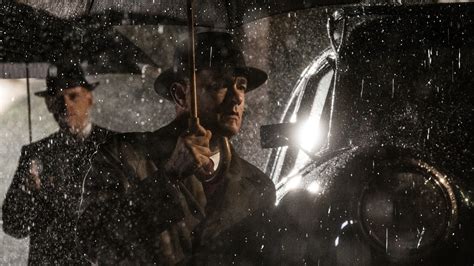 'Bridge of Spies' Review: Spielberg Redeems a Lawyer and a Russian Spy ...