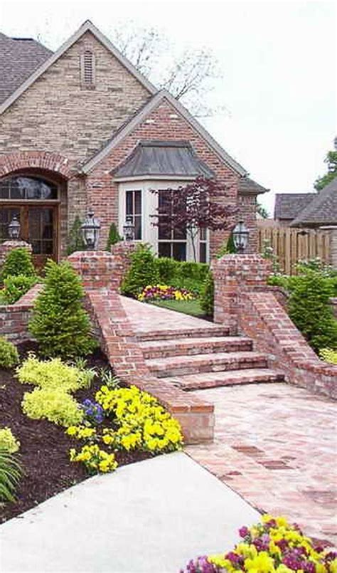 30+ Landscape For Red Brick House – DECOOMO