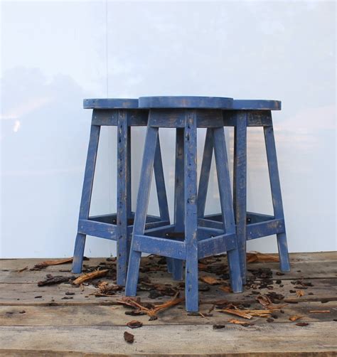 Bar Stool Rustic Reclaimed Barn Wood Finished w/Round Top