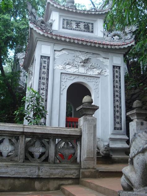 Vietnam Landmarks - Lăng vua Hùng (Phú Thọ,Việt Nam)