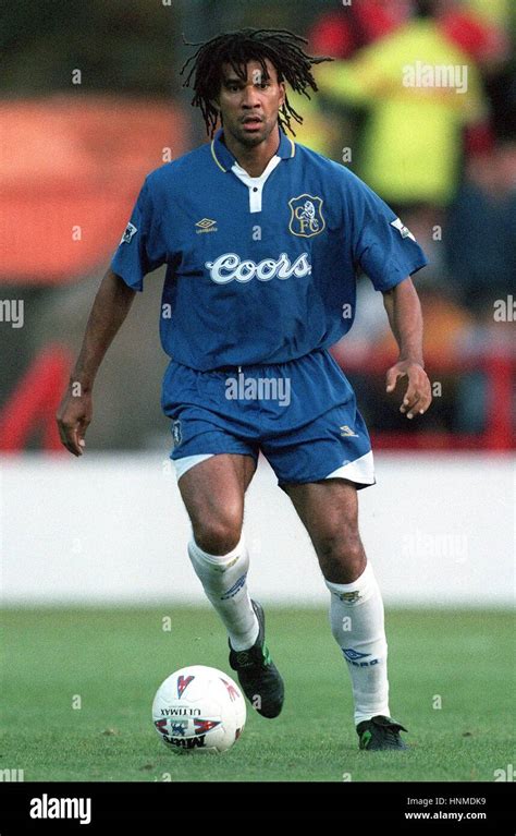 Ruud gullit chelsea fc 24 hi-res stock photography and images - Alamy