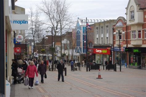 Sutton High Street © Stephen McKay cc-by-sa/2.0 :: Geograph Britain and Ireland