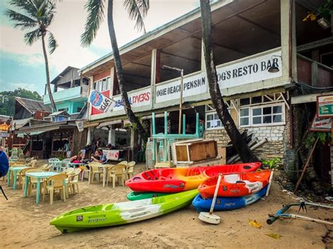 Palawan: El Nido restaurants and bars, places to hangout at night ...