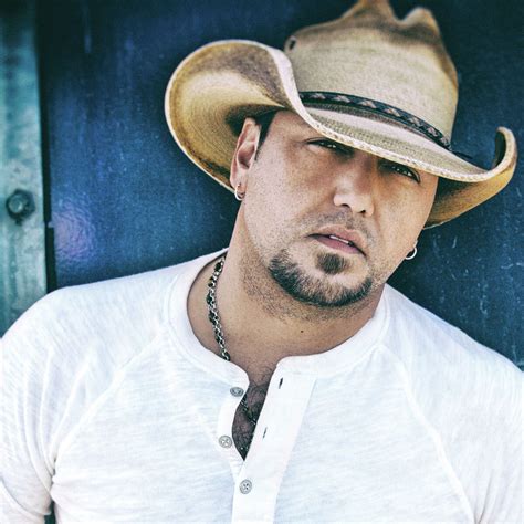 Jason Aldean delivers country with a kick