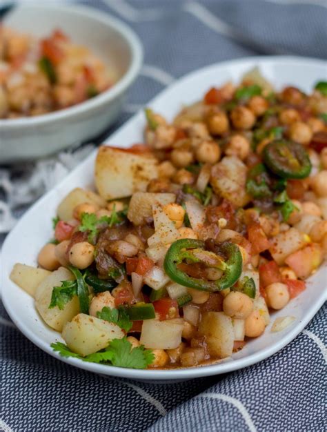 Aloo chana chaat | Vegan potato and chickpeas snack