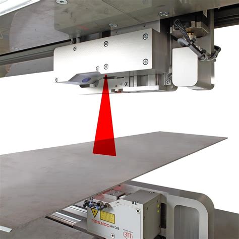 Thickness Measurement with Laser Line Sensors