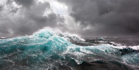 Sea wave during storm in north part of Atlantic ocean | TradeWpower AS