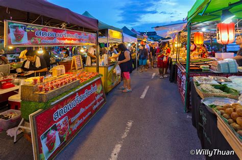 Fun Friday Avenue Market at Boat Avenue - Bangtao Beach - PHUKET 101