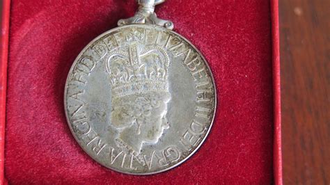 1977 Silver Jubilee Medal (Commemorating 1952-1977 Reign of Queen Elizabeth II)