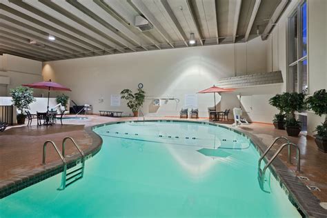 Pool area Holiday Inn Sioux Falls City Centre South Dakota | Holiday inn, Falls city, Pool area