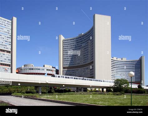 Vienna, United Nations buildings in the United Nations headquarters Stock Photo - Alamy